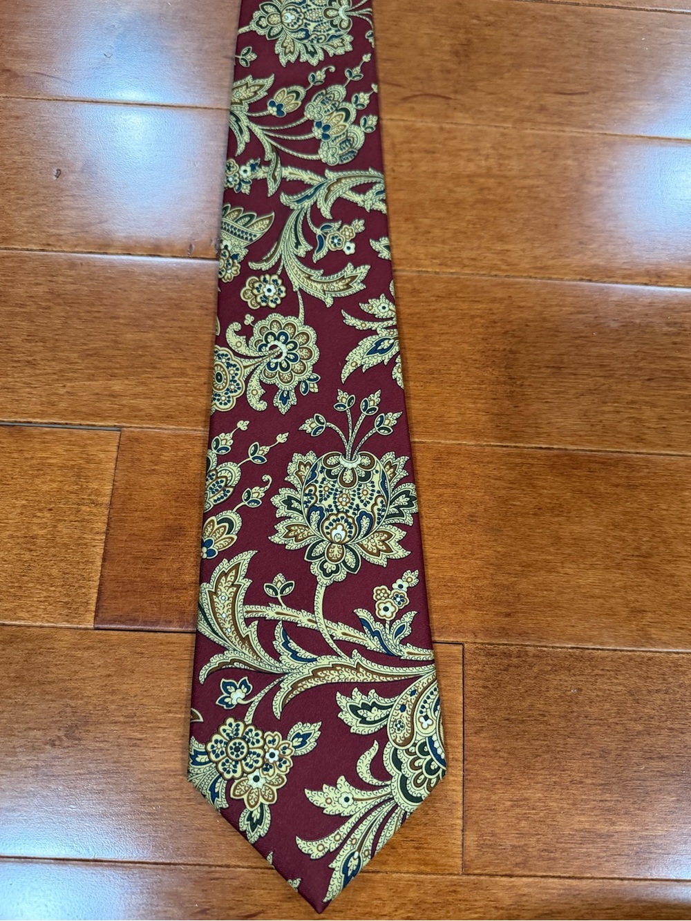 Vintage Burberrys Burgundy & Gold 100% Silk Necktie Tie